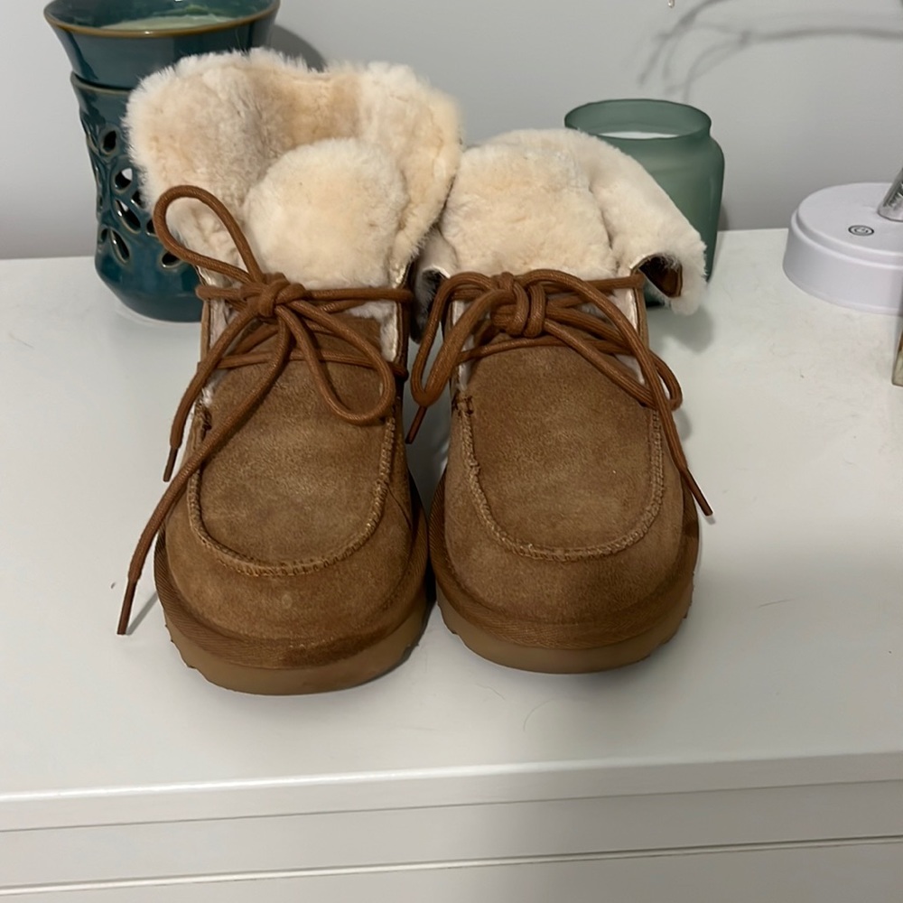 NEARLY NEW UGGS - SIZE 7 - DIARA BOOT - ONLINE FOR $120